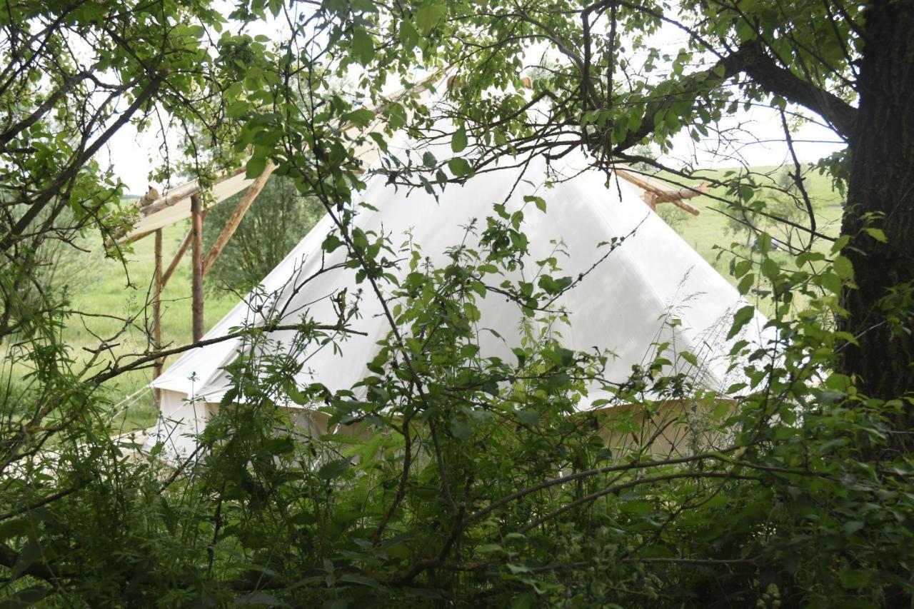Hotel Glamping Du Moulin Bastogne Exterior foto